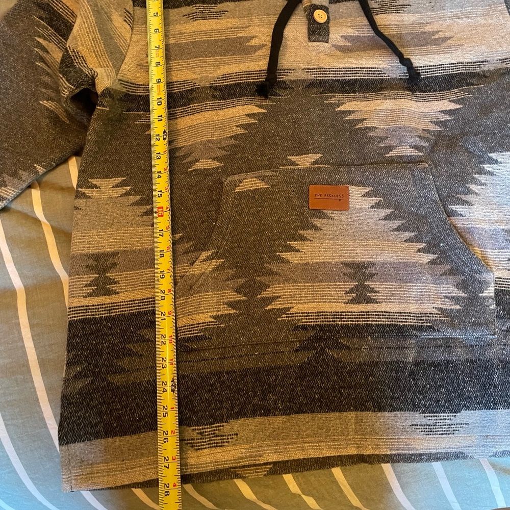 Aztec Poncho - Picture 7 of 8